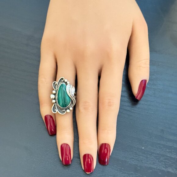 Silver Malachite Leaf Ring - Picture 6 of 7